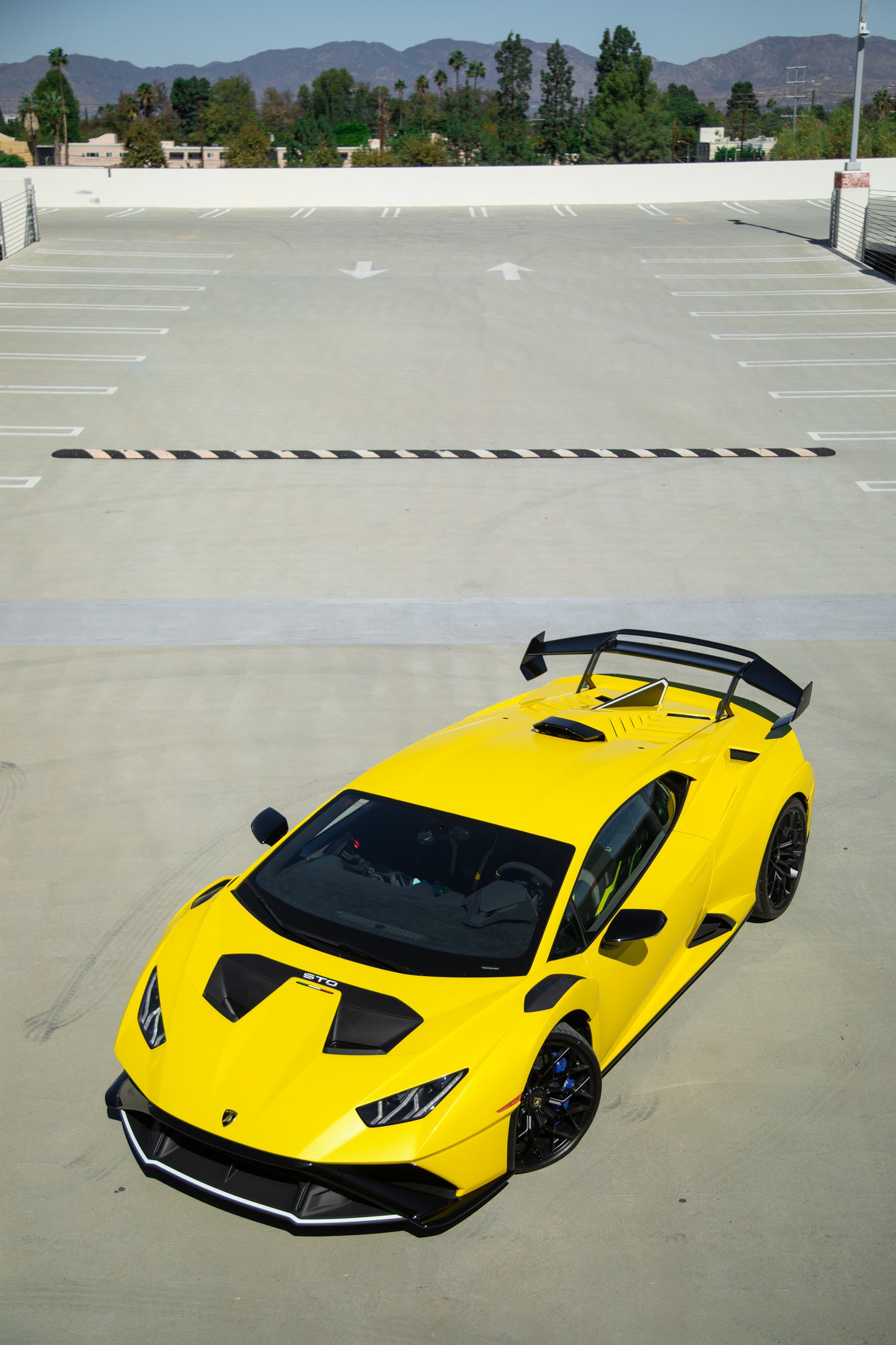 Lamborghini Yellow STO