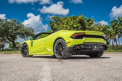 Green Huracan Spyder