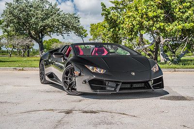 Black Huracan Spyder