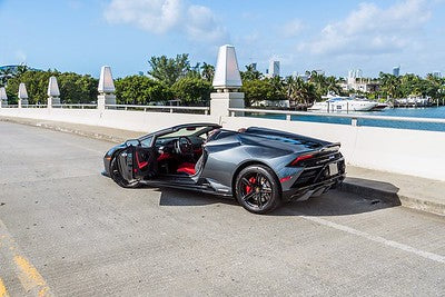 Grey Huracan Spyder Evo