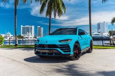 Miami Blue Lamborghini Urus