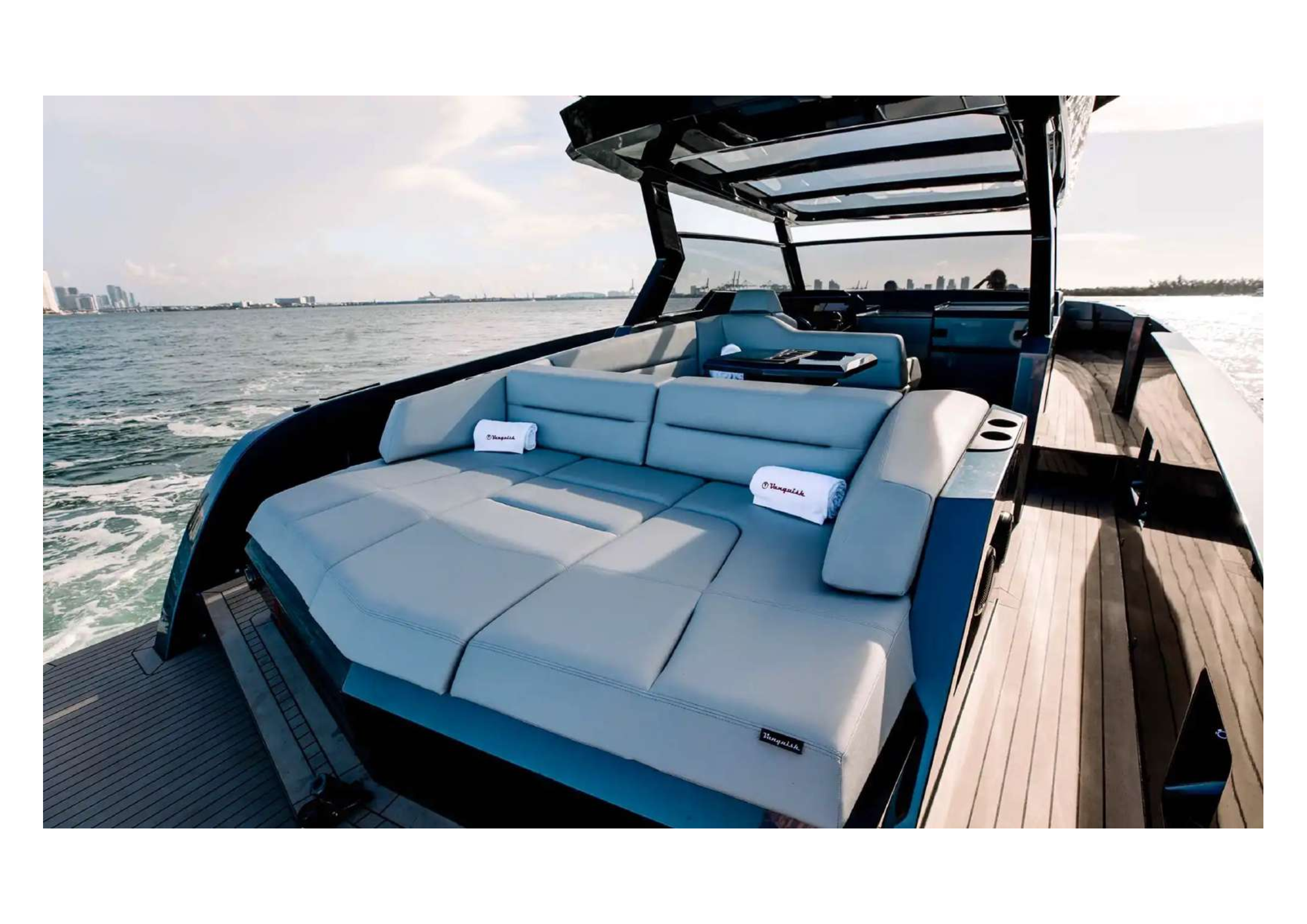 45' Vanquish - Yacht