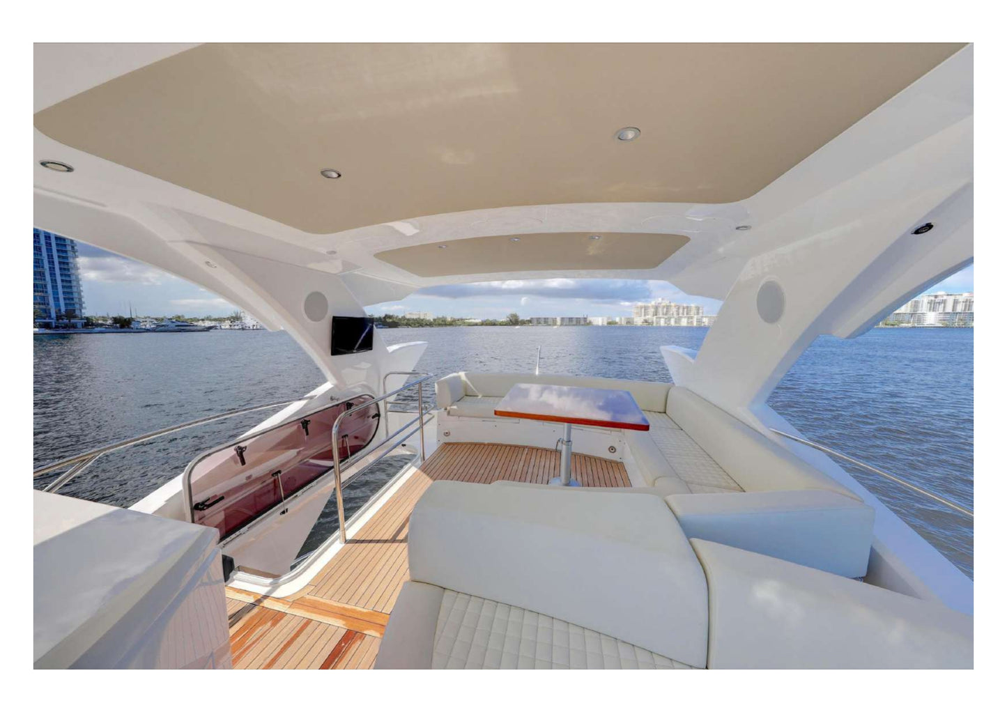 65’ Sunseeker Fly