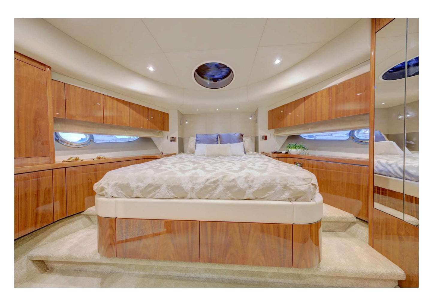 65’ Sunseeker Fly