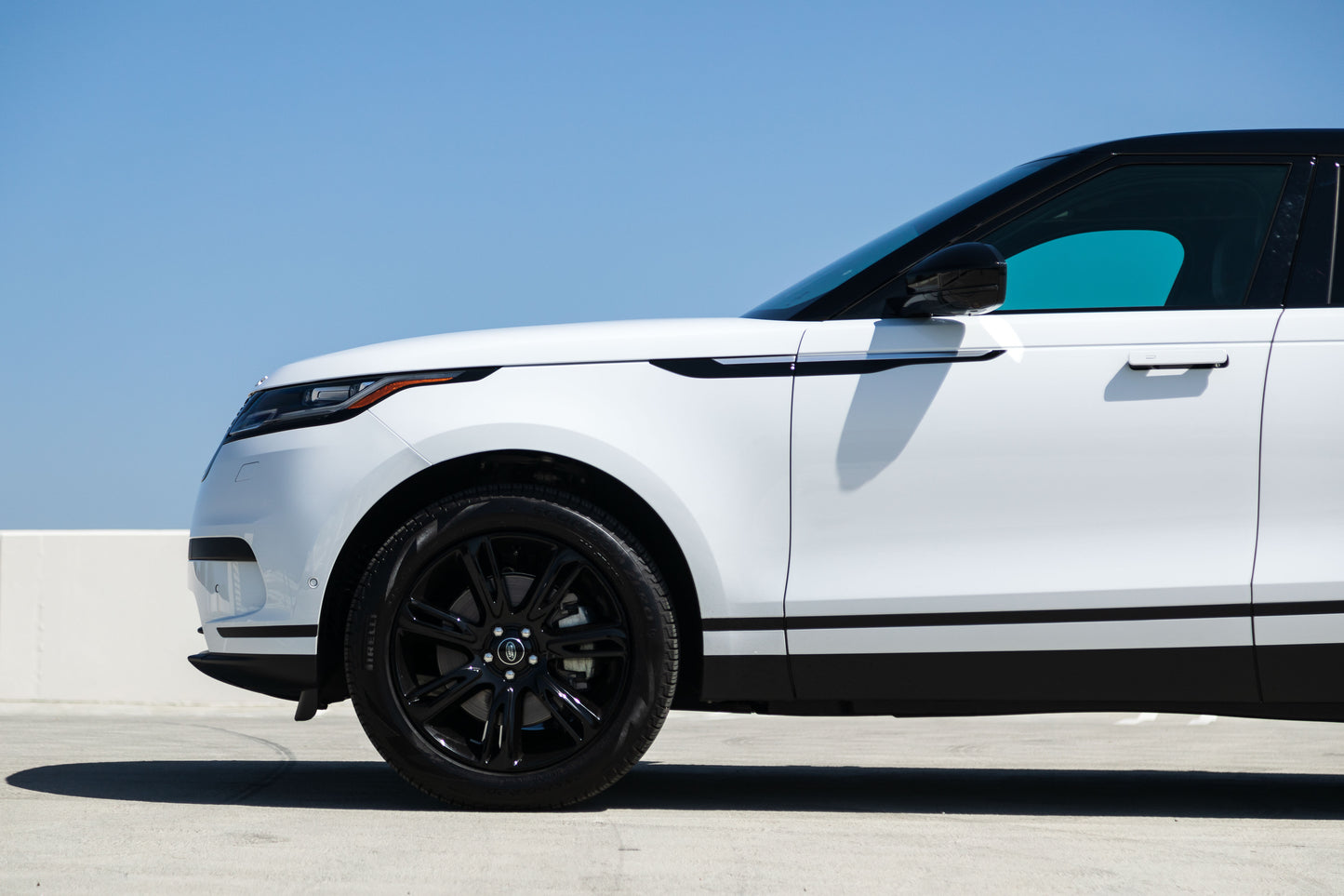 Range Rover White Velar