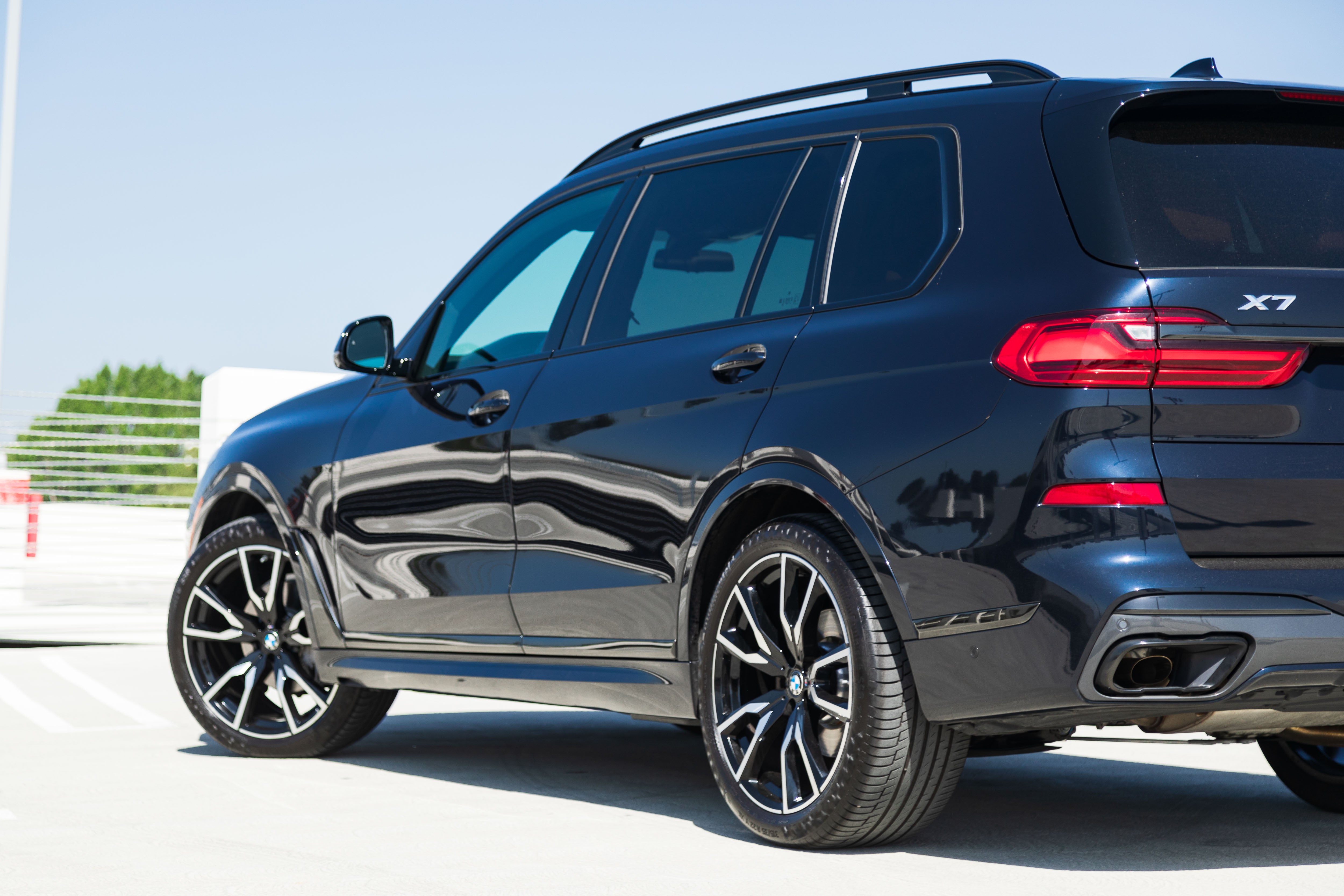 BMW Blue X7