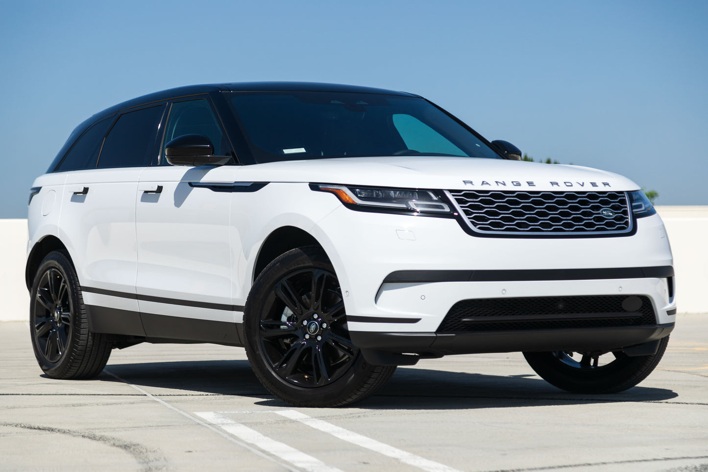 Range Rover White Velar