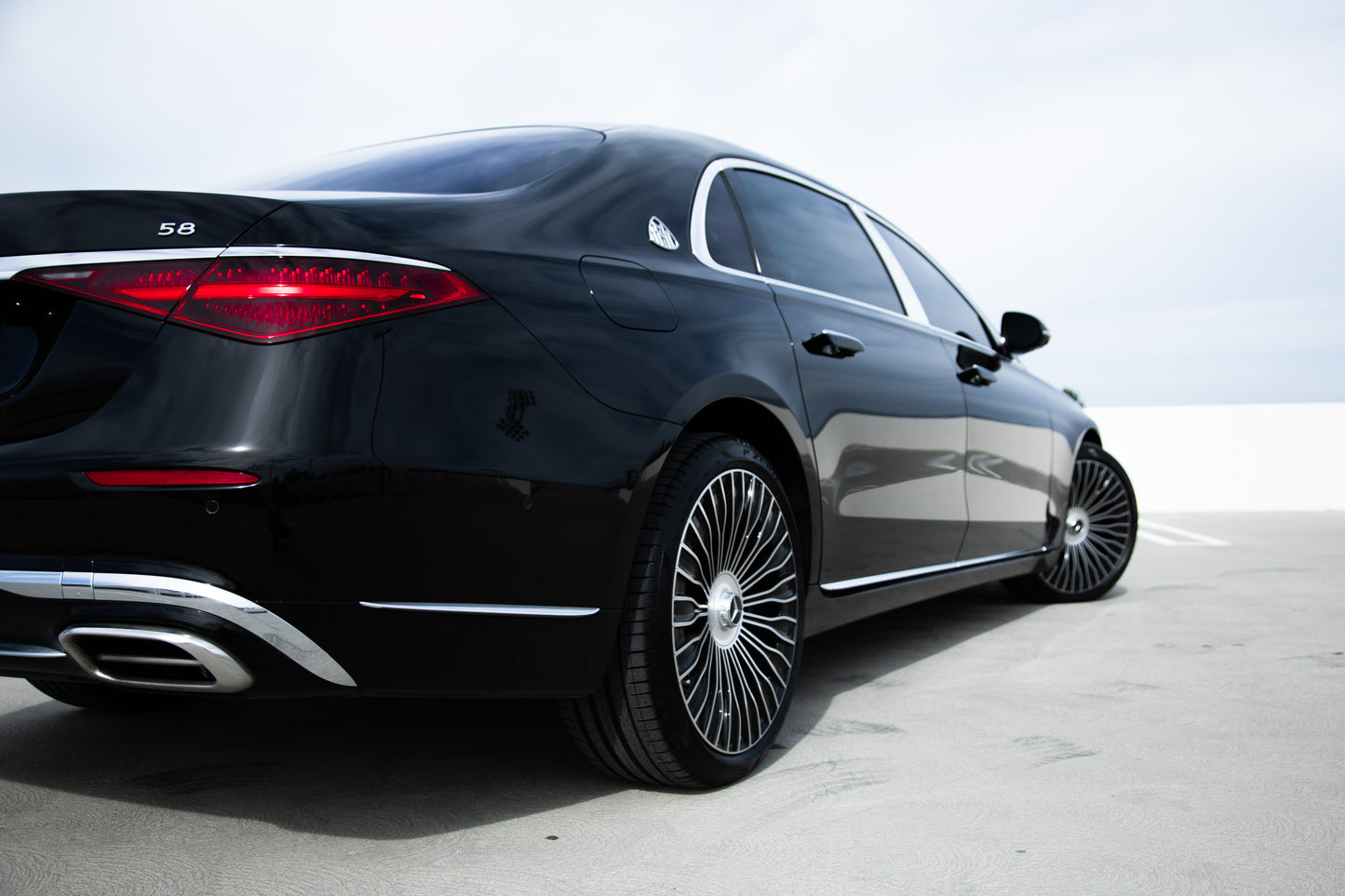 Mercedes Black Maybach