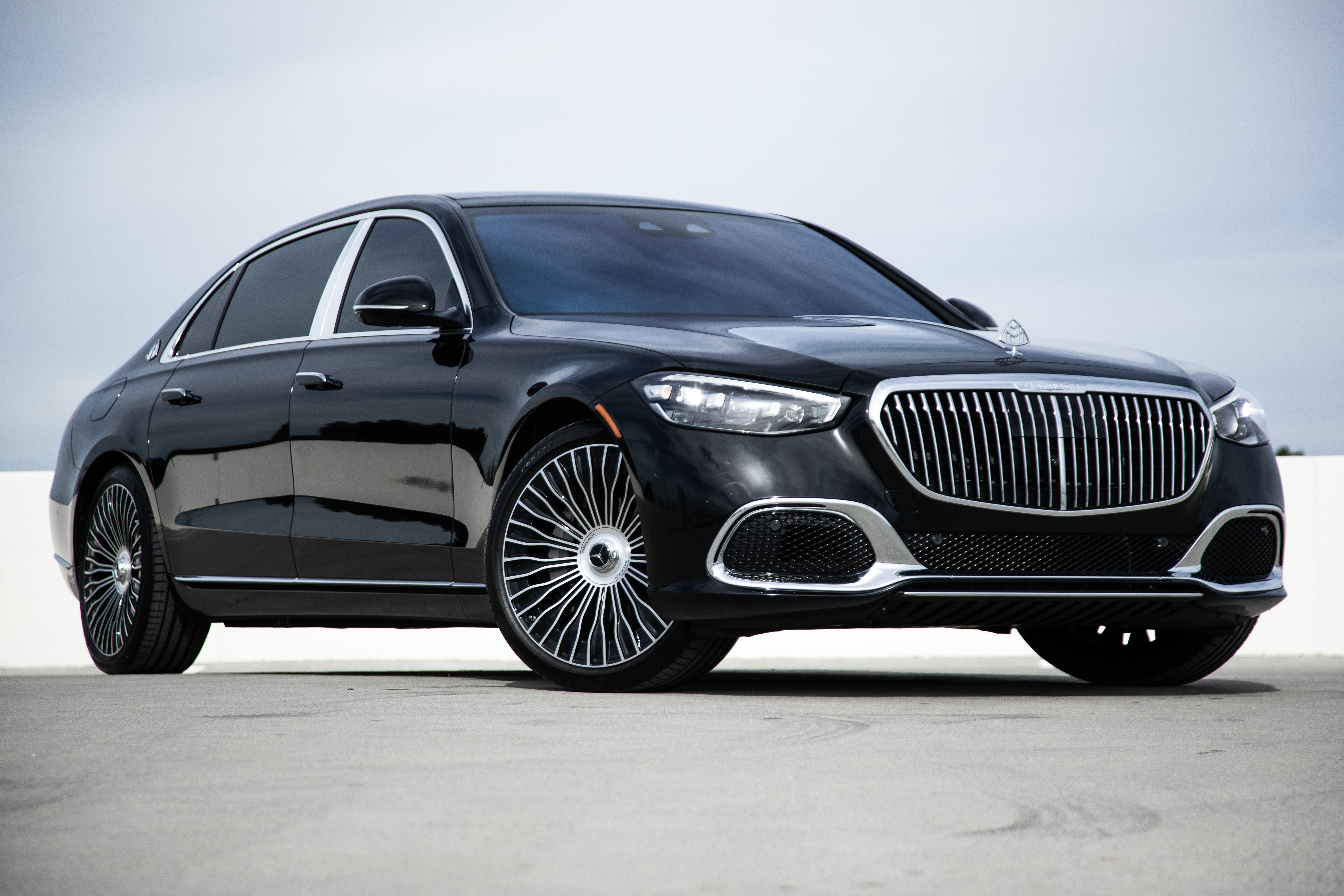 Mercedes Black Maybach