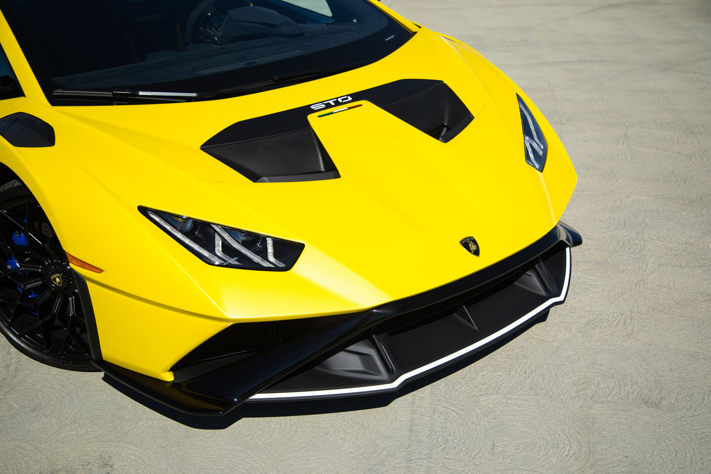 Lamborghini Yellow STO