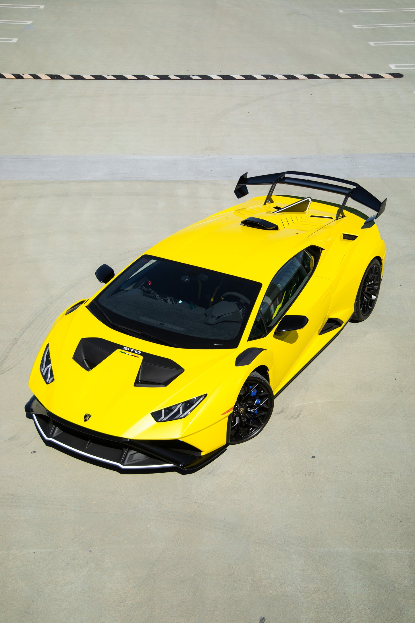 Lamborghini Yellow STO