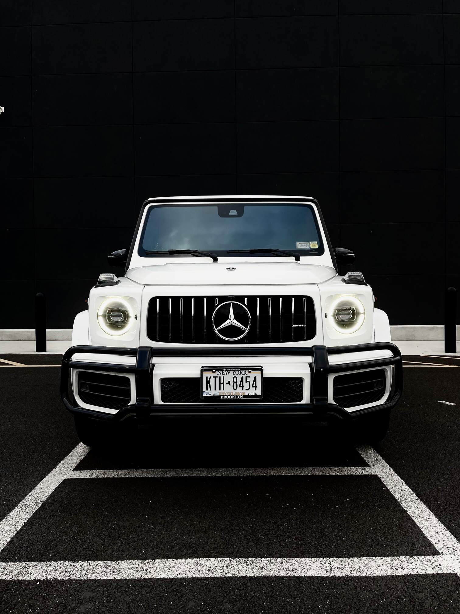 MERCEDES G63 AMG WHITE